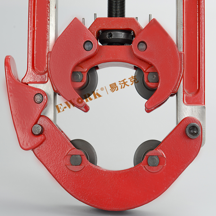 手動鉸接式金屬切管機(jī)產(chǎn)品使用注意事項(xiàng)